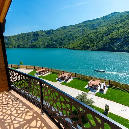 Hotel 5 Stinet